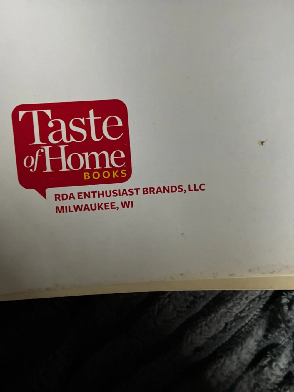 Taste of Home 5-Ingredient Cookbook - White & Red Cover with Food Photography
